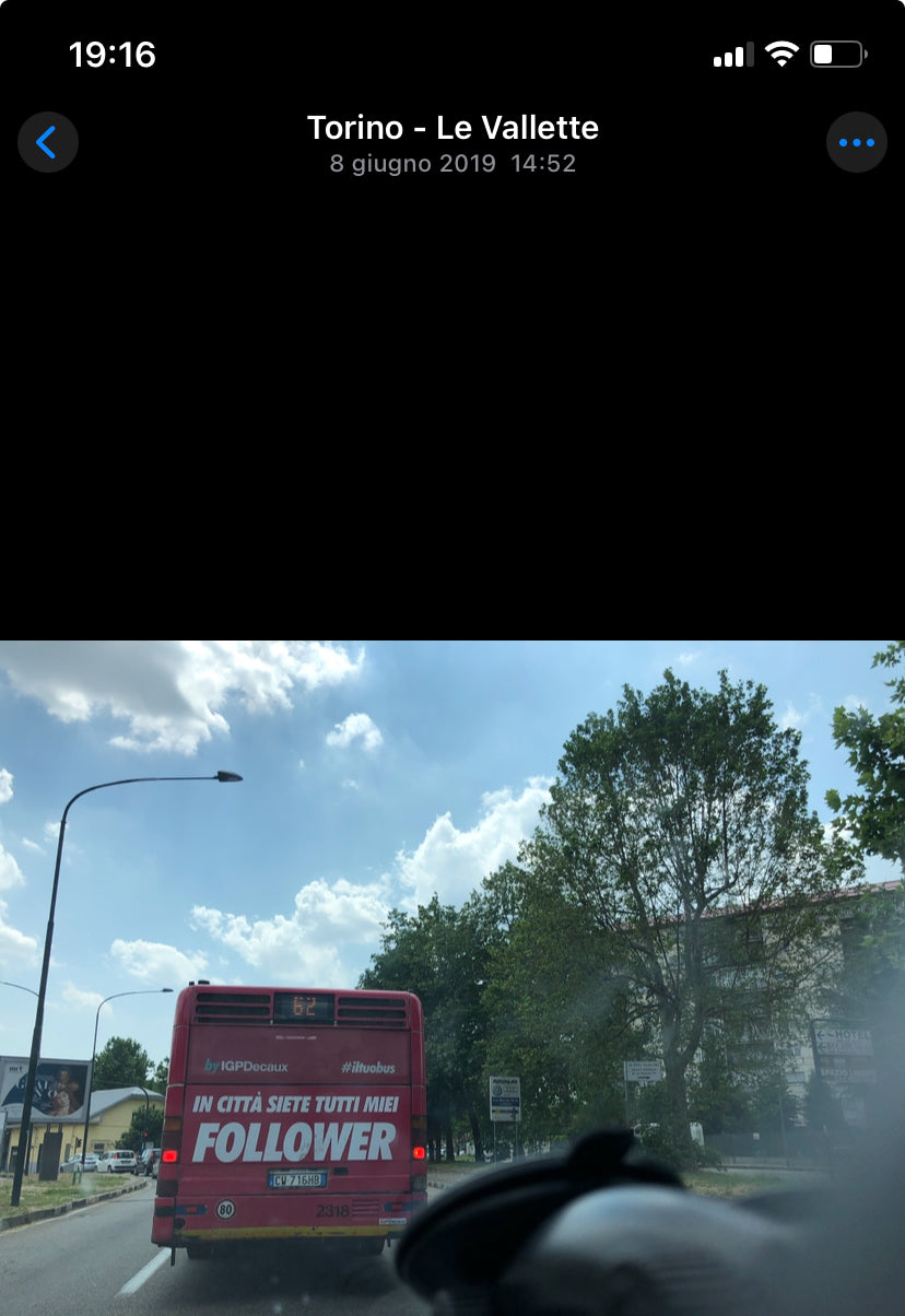 In città siete tutti miei follower photo by Omar Falco 08/06/2019
